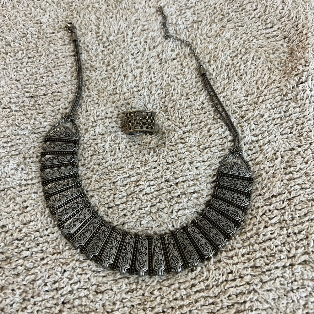 Elegant Silver Necklace and Ring Set